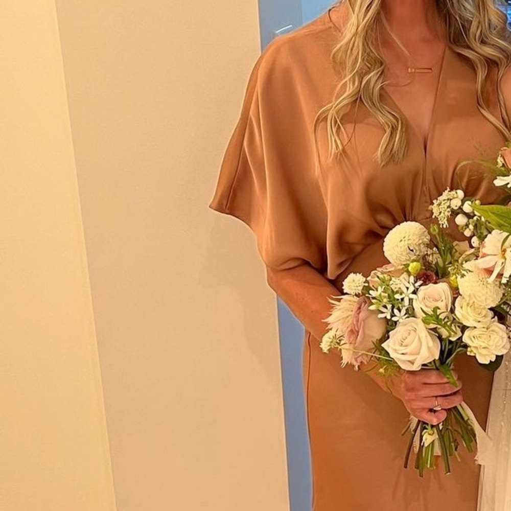 BHLDN Leila Deep-V Flutter-Sleeve
Satin A-Line Gown Sand Dune